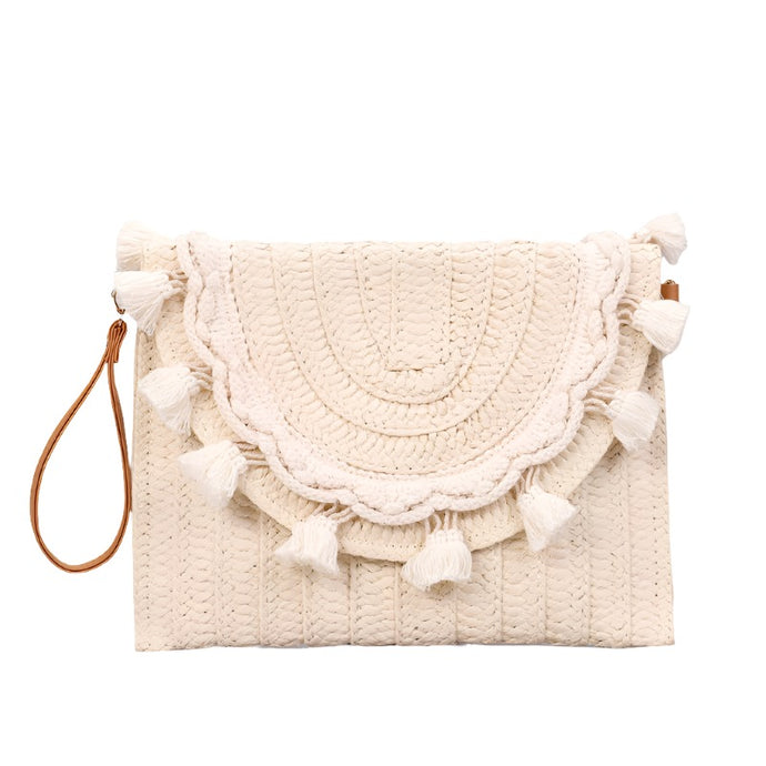 Straw Clutch Bag in Cream