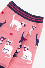 Load image into Gallery viewer, Women&#39;s Cats in Love Bamboo Socks in Pink: UK 3-7 | EU 36-40