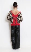 Load image into Gallery viewer, LEOPARD JUMPER WITH RED BOW BACK