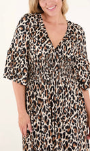 Load image into Gallery viewer, CURVE ANIMAL PRINT SHIRRED MIDI DRESS