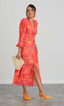 Load image into Gallery viewer, RITA TWIST MIDI DRESS IN ORANGE LEOPARD PRINT