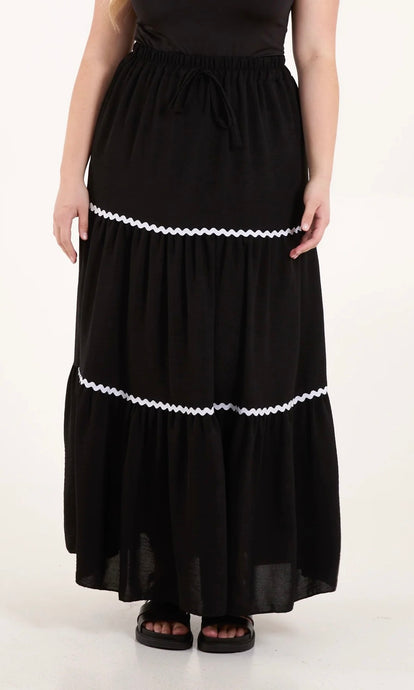 BLACK AND WHITE SCALLOPED DETAIL TIERED MAXI SKIRT
