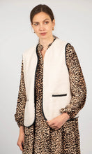 Load image into Gallery viewer, Zoe Lined Gilet - Cream, Borg/PU