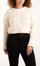 Load image into Gallery viewer, CREAM CABLE KNIT CROPPED JUMPER