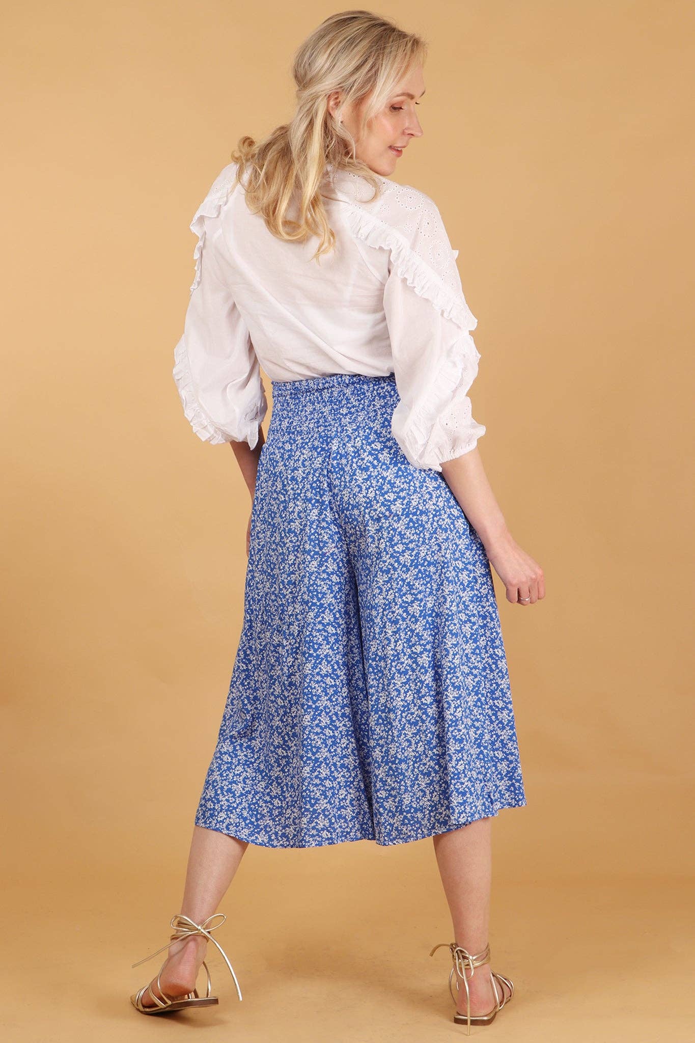 Ditsy Floral Print Wide Leg Culottes in Blue – CHIC