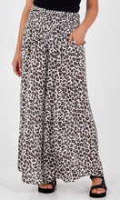 Load image into Gallery viewer, Leopard Trousers